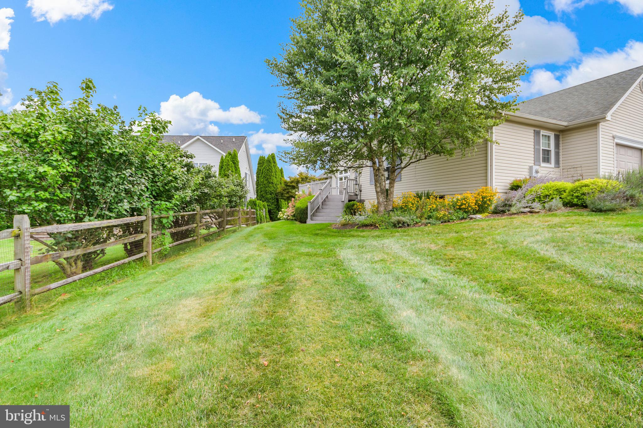 FOXFIELD AT MIDDLETOWN - Residential Lease