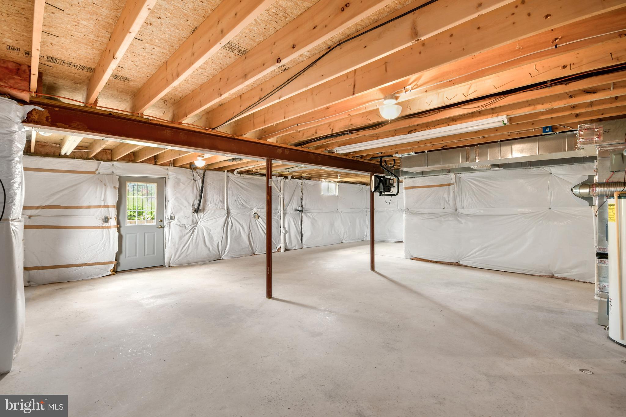 FOXFIELD AT MIDDLETOWN - Residential Lease