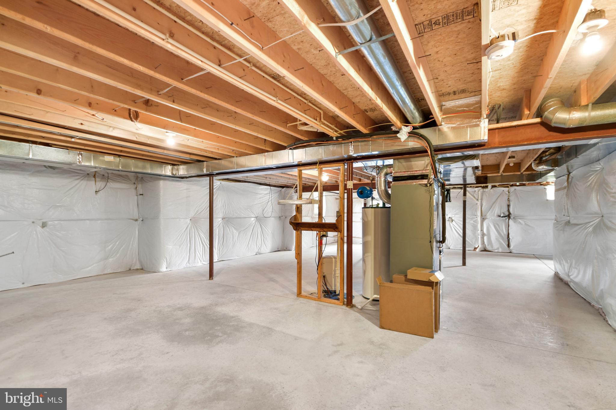 FOXFIELD AT MIDDLETOWN - Residential Lease