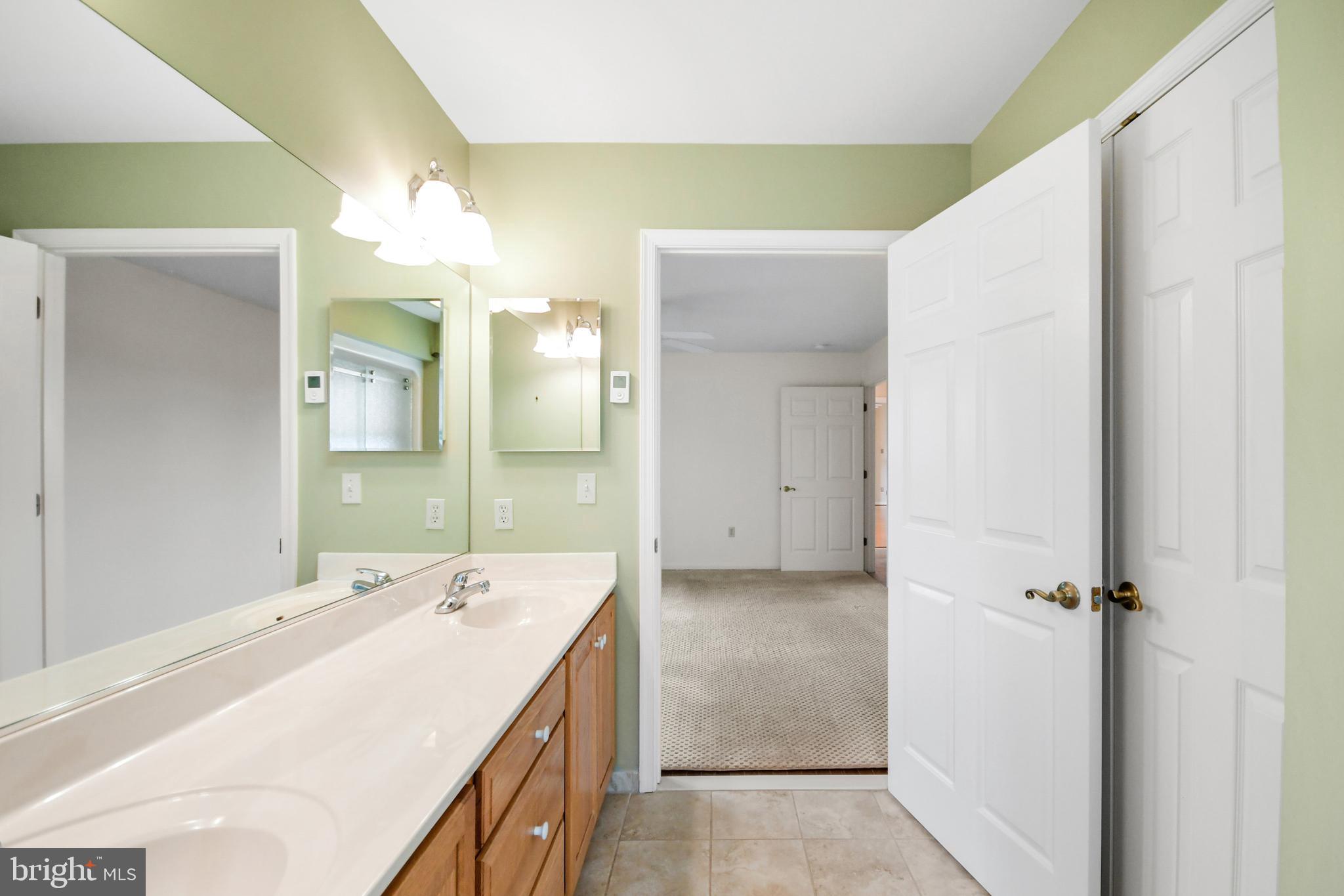 FOXFIELD AT MIDDLETOWN - Residential Lease