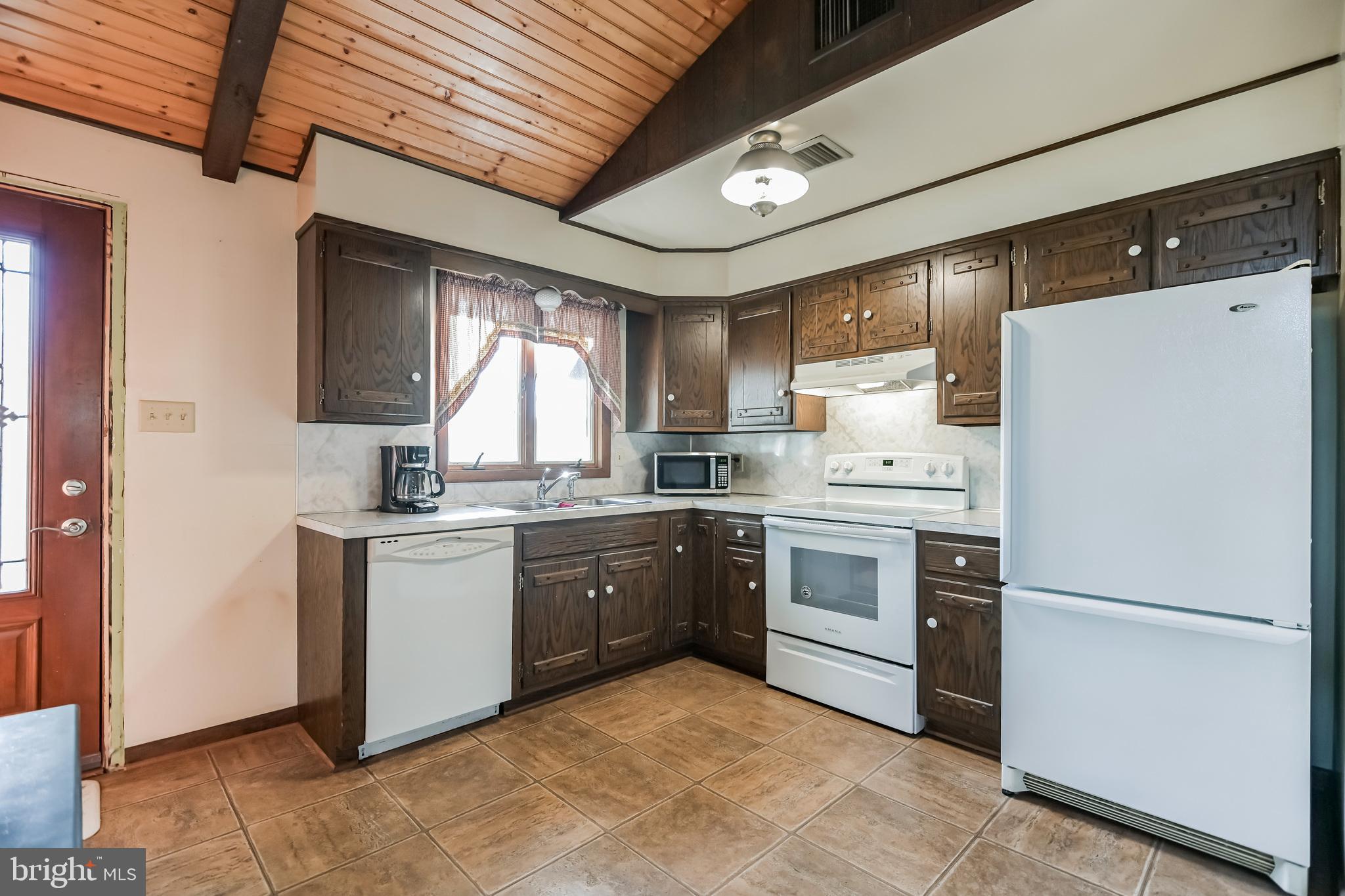 COOL HOLLOW ESTATES - Residential