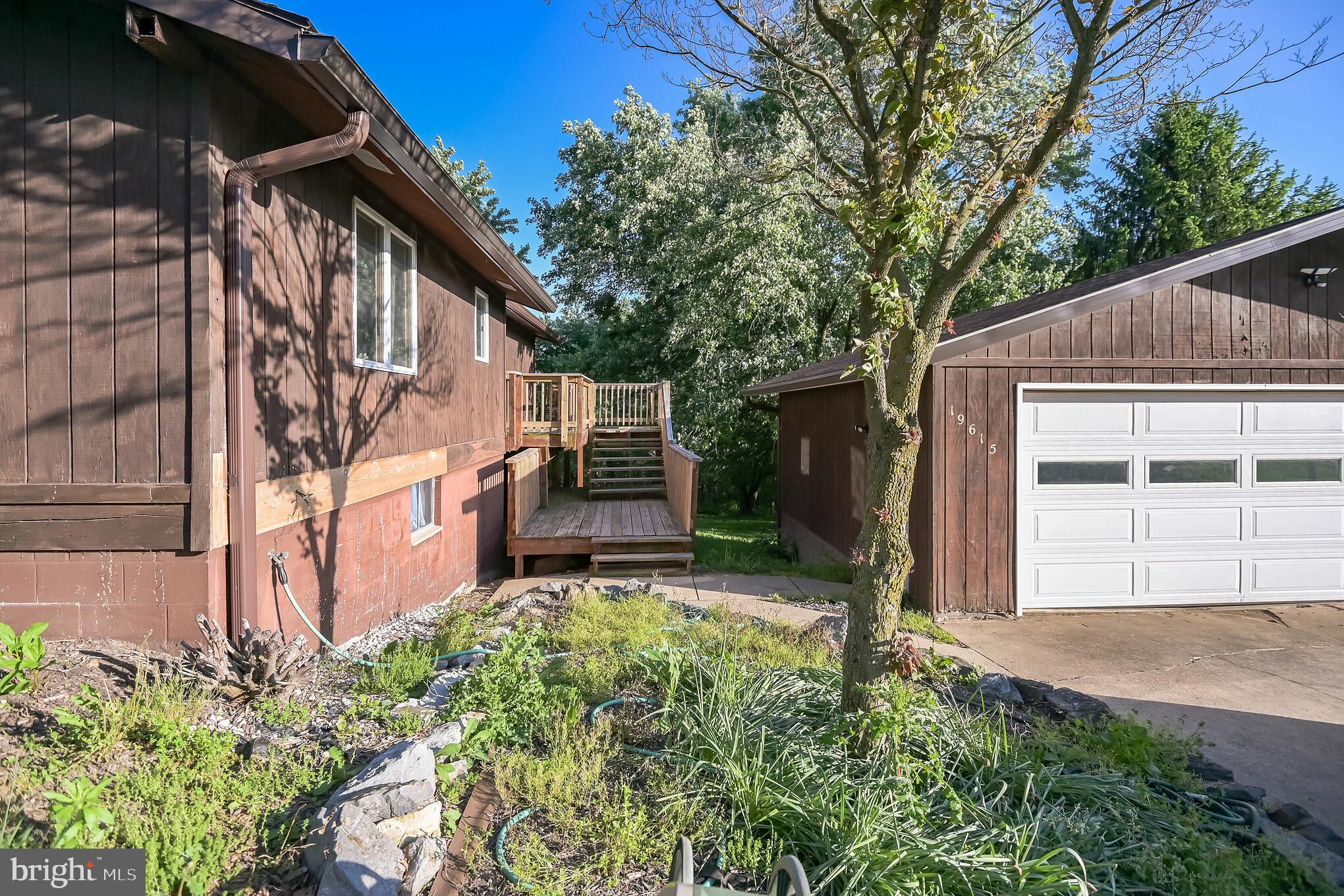 COOL HOLLOW ESTATES - Residential