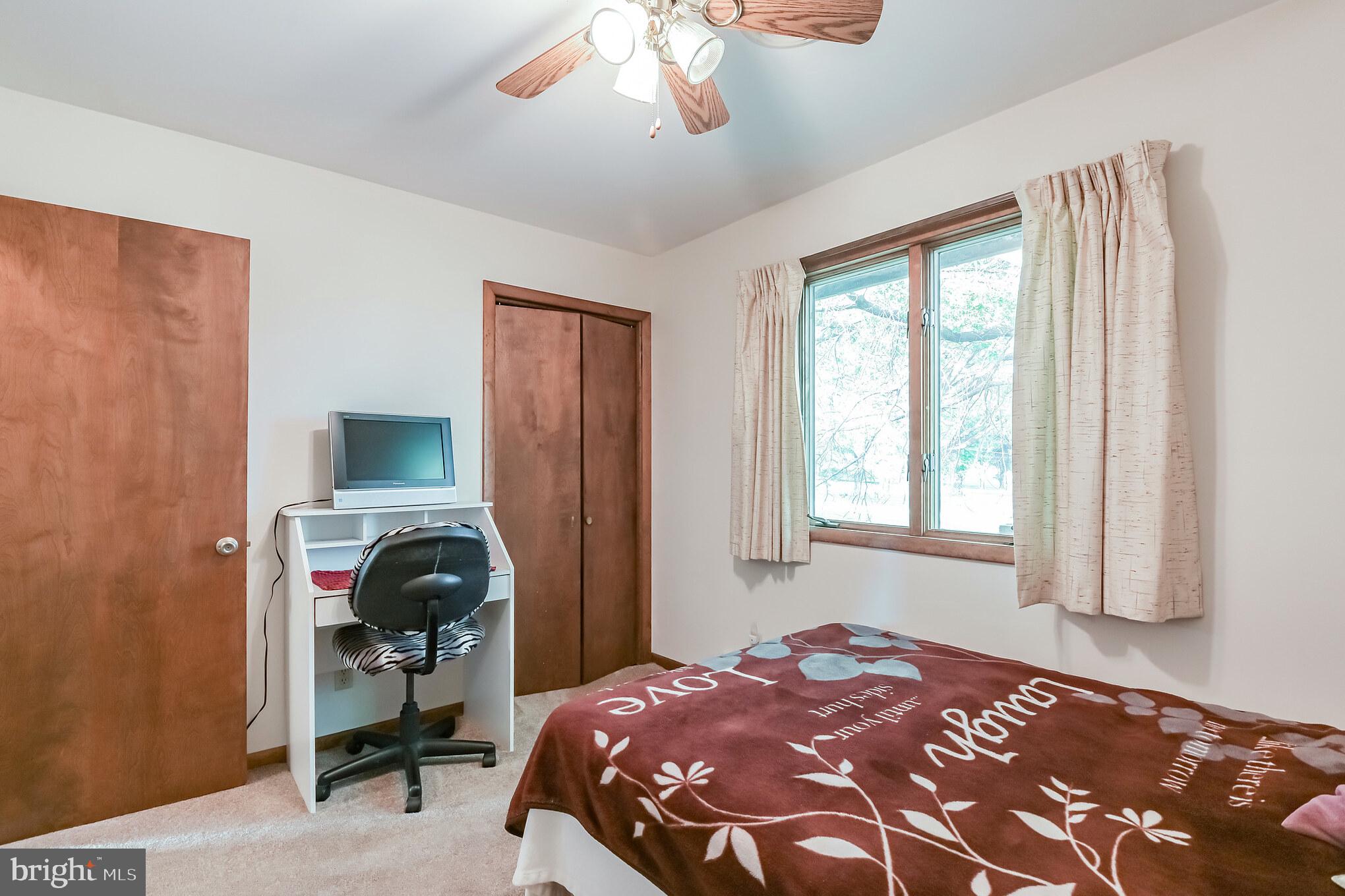 COOL HOLLOW ESTATES - Residential