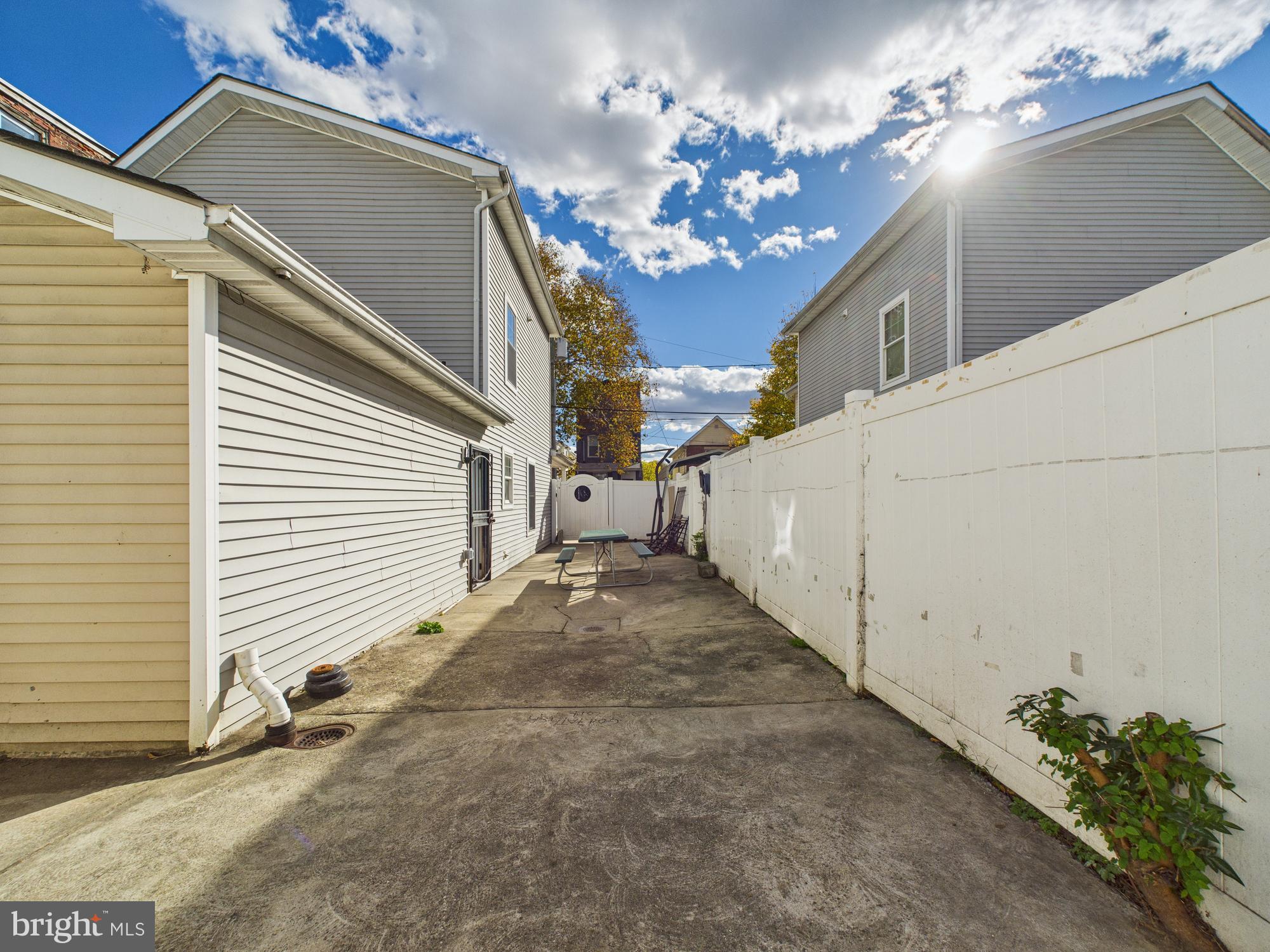 BELMONT - Residential Lease