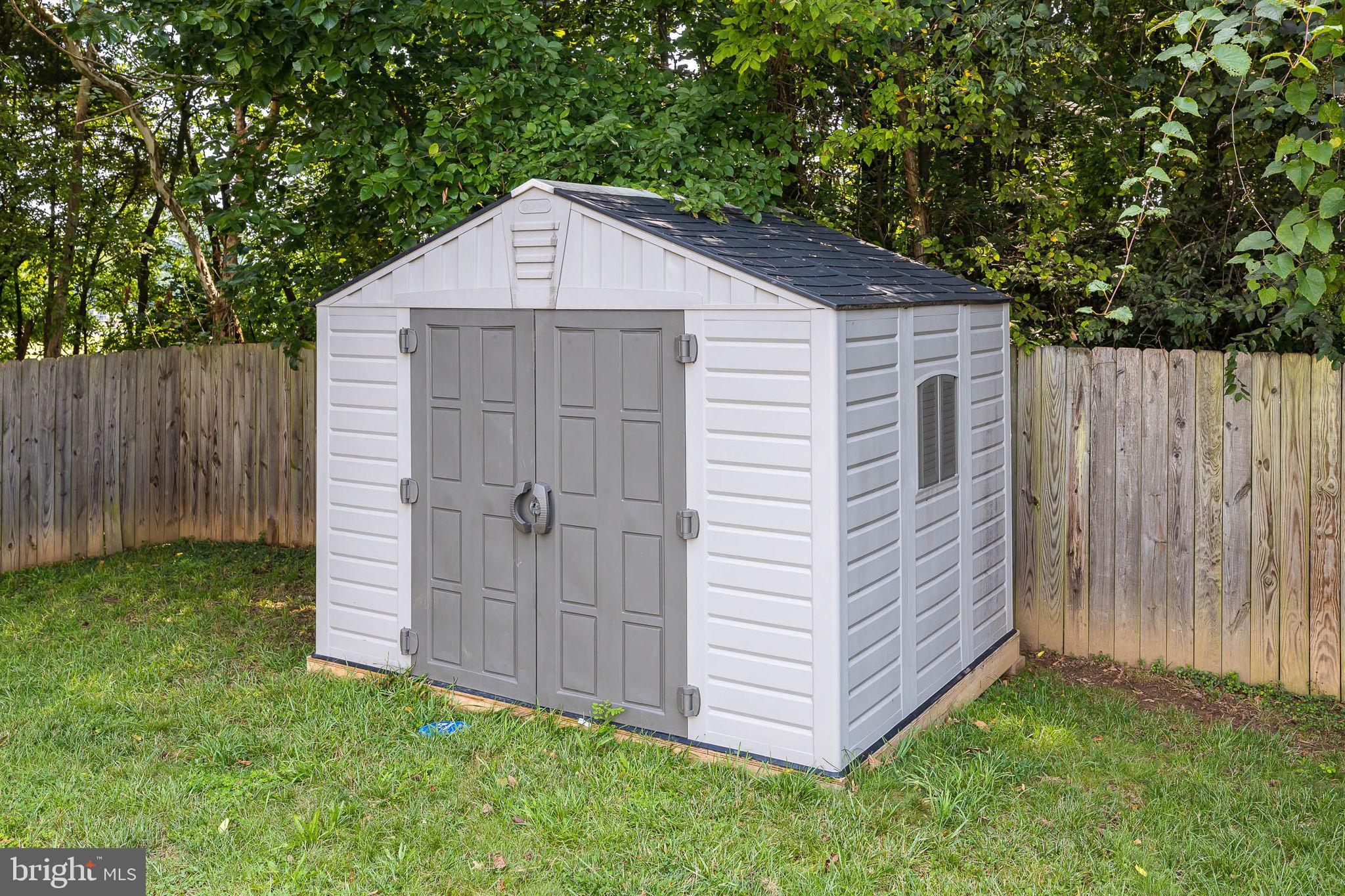 HAMILTONS CROSSING - Residential