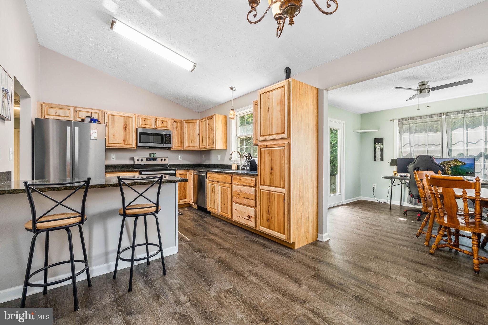 HAMILTONS CROSSING - Residential