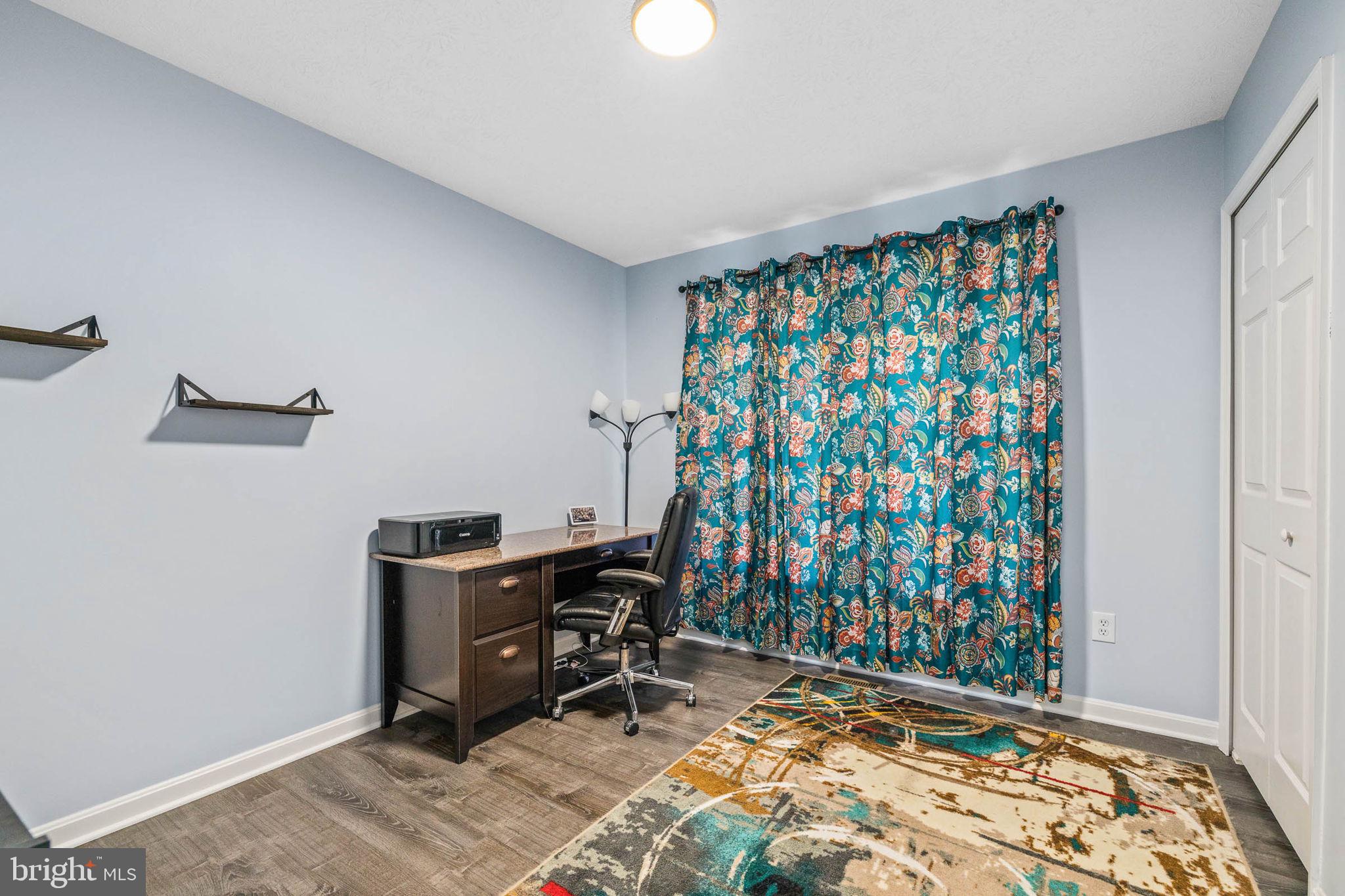 HAMILTONS CROSSING - Residential