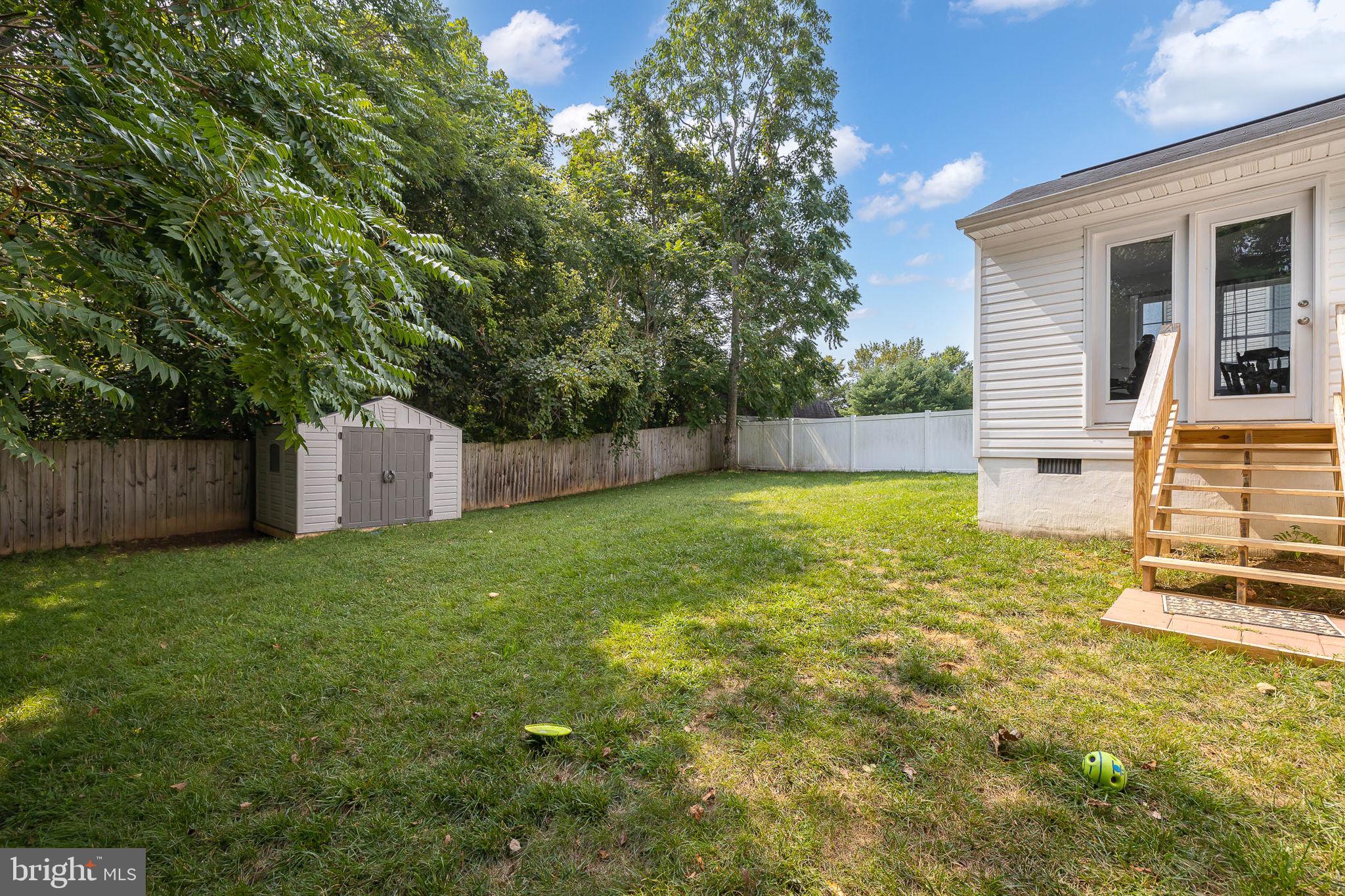 HAMILTONS CROSSING - Residential