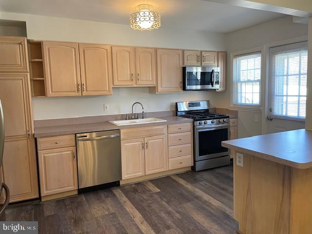 LEEANNE - Residential