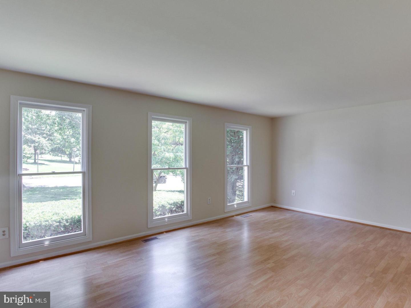 MILL CREEK SOUTH - Residential Lease