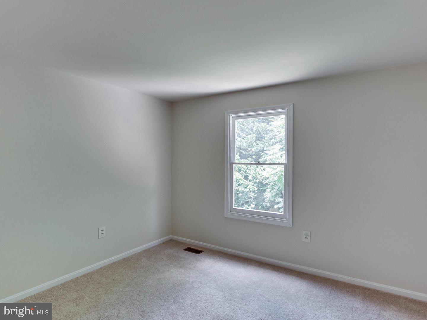 MILL CREEK SOUTH - Residential Lease