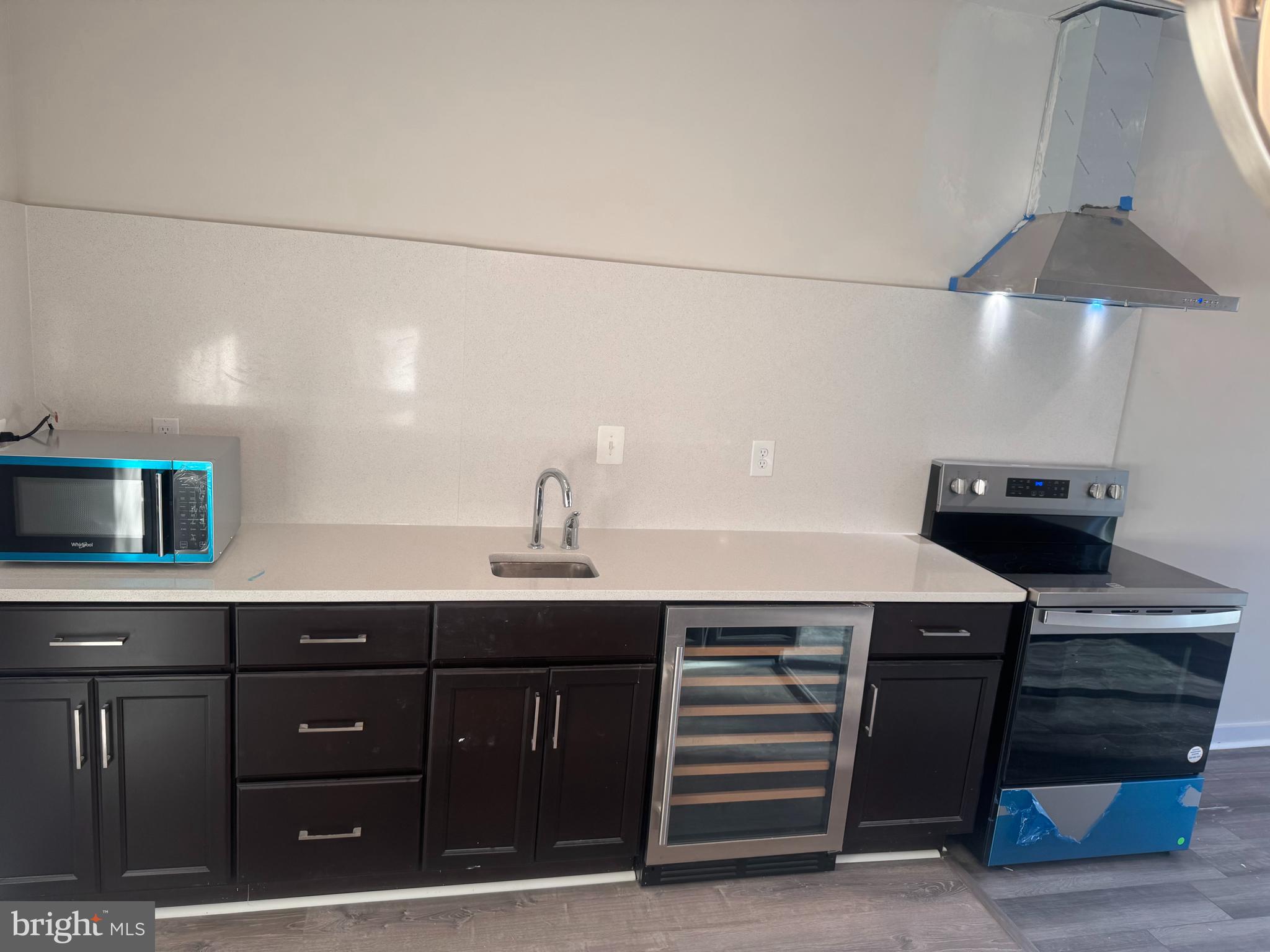 FAIRWAY ESTATES - Residential Lease