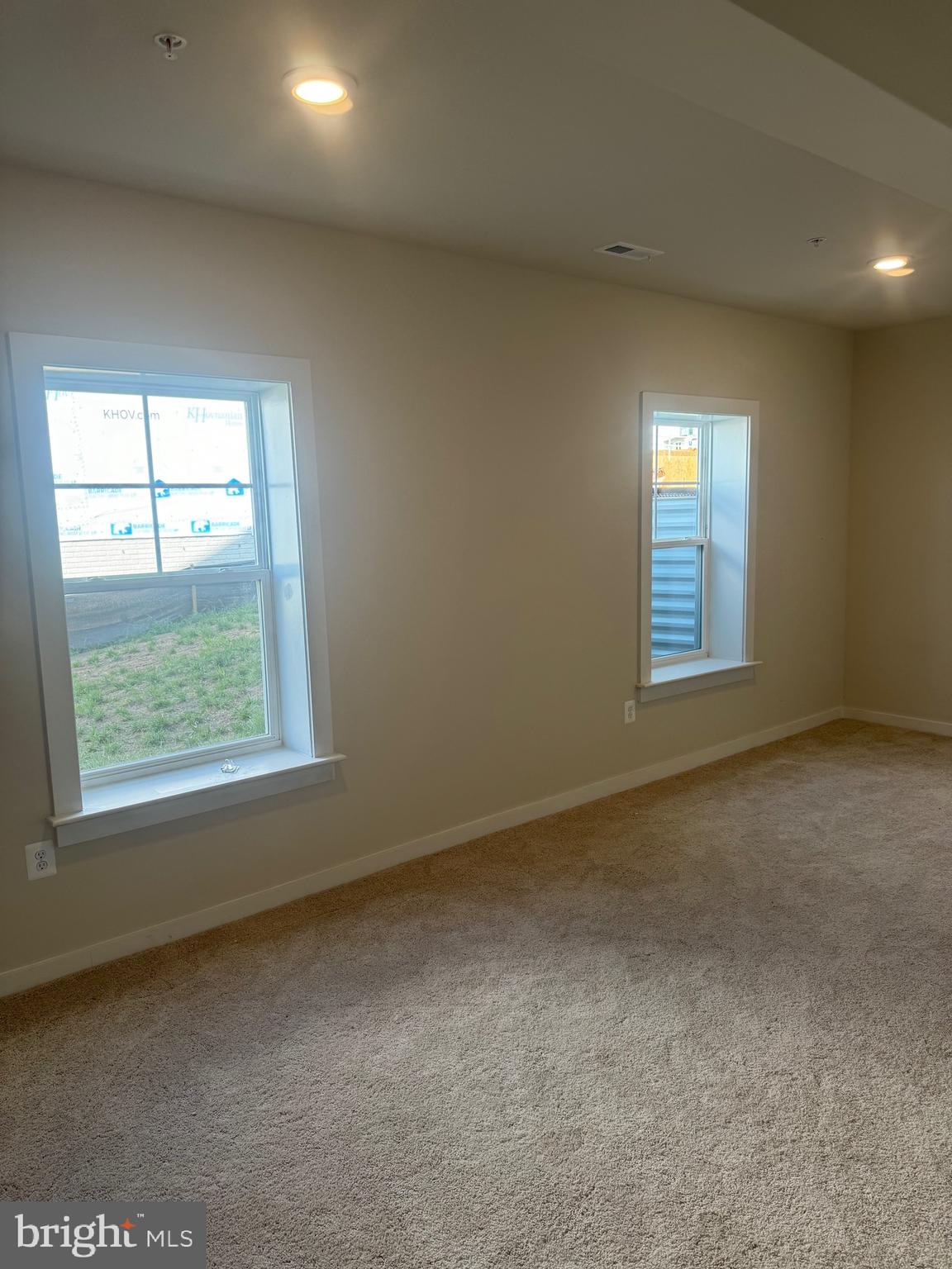 FAIRWAY ESTATES - Residential Lease