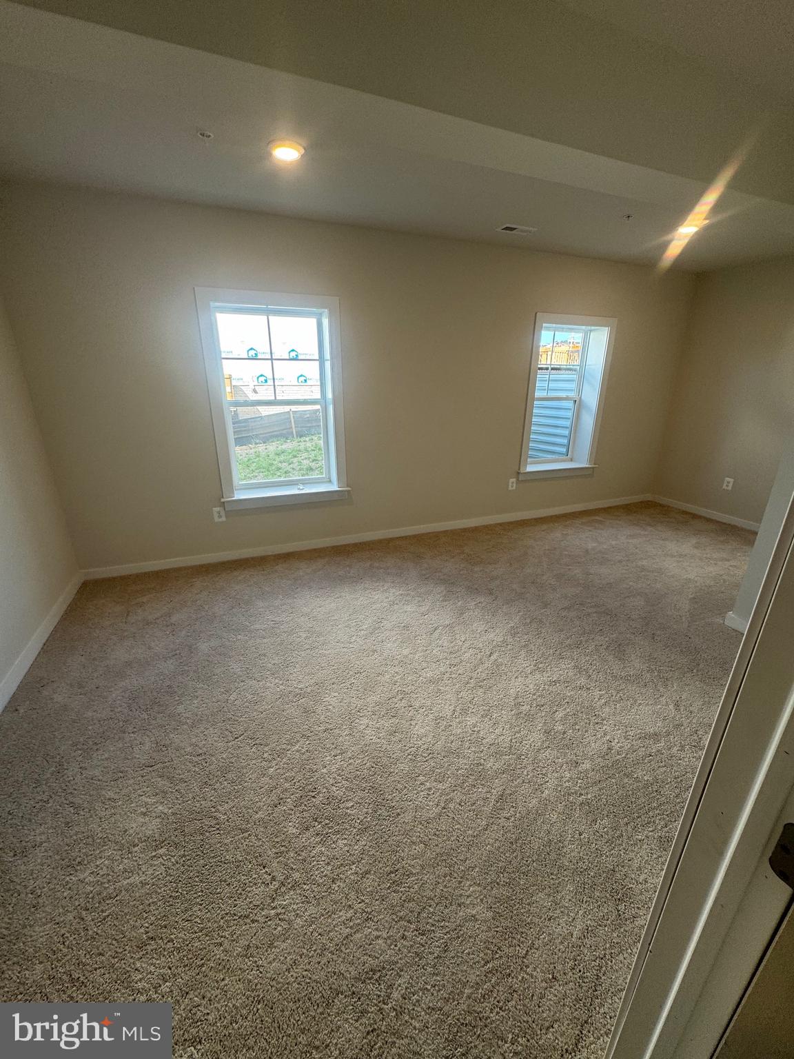 FAIRWAY ESTATES - Residential Lease