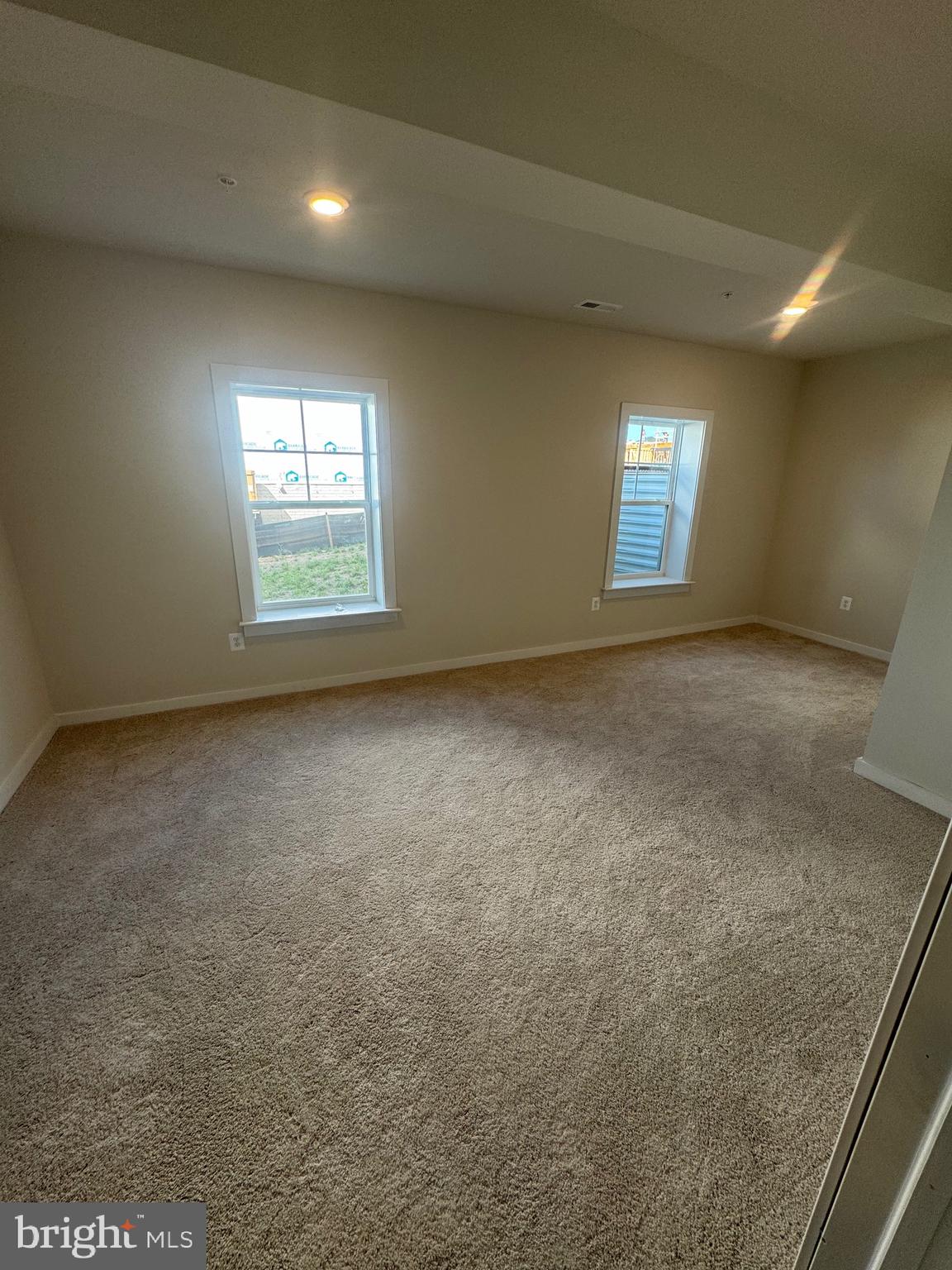 FAIRWAY ESTATES - Residential Lease