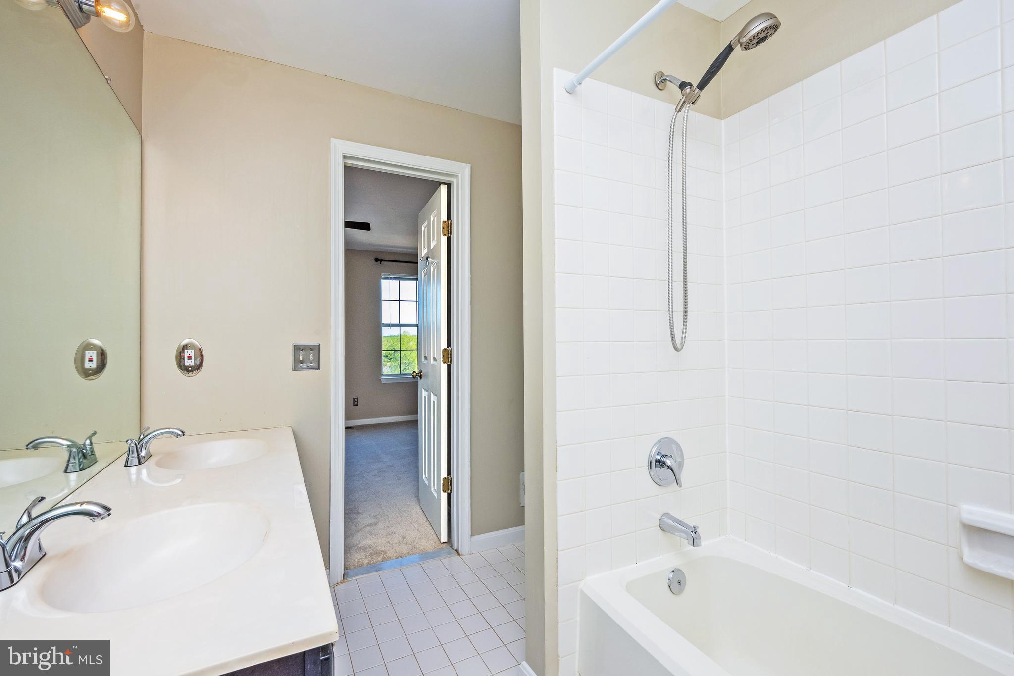 CHATHAM GREEN CONDOMINIUM - Residential