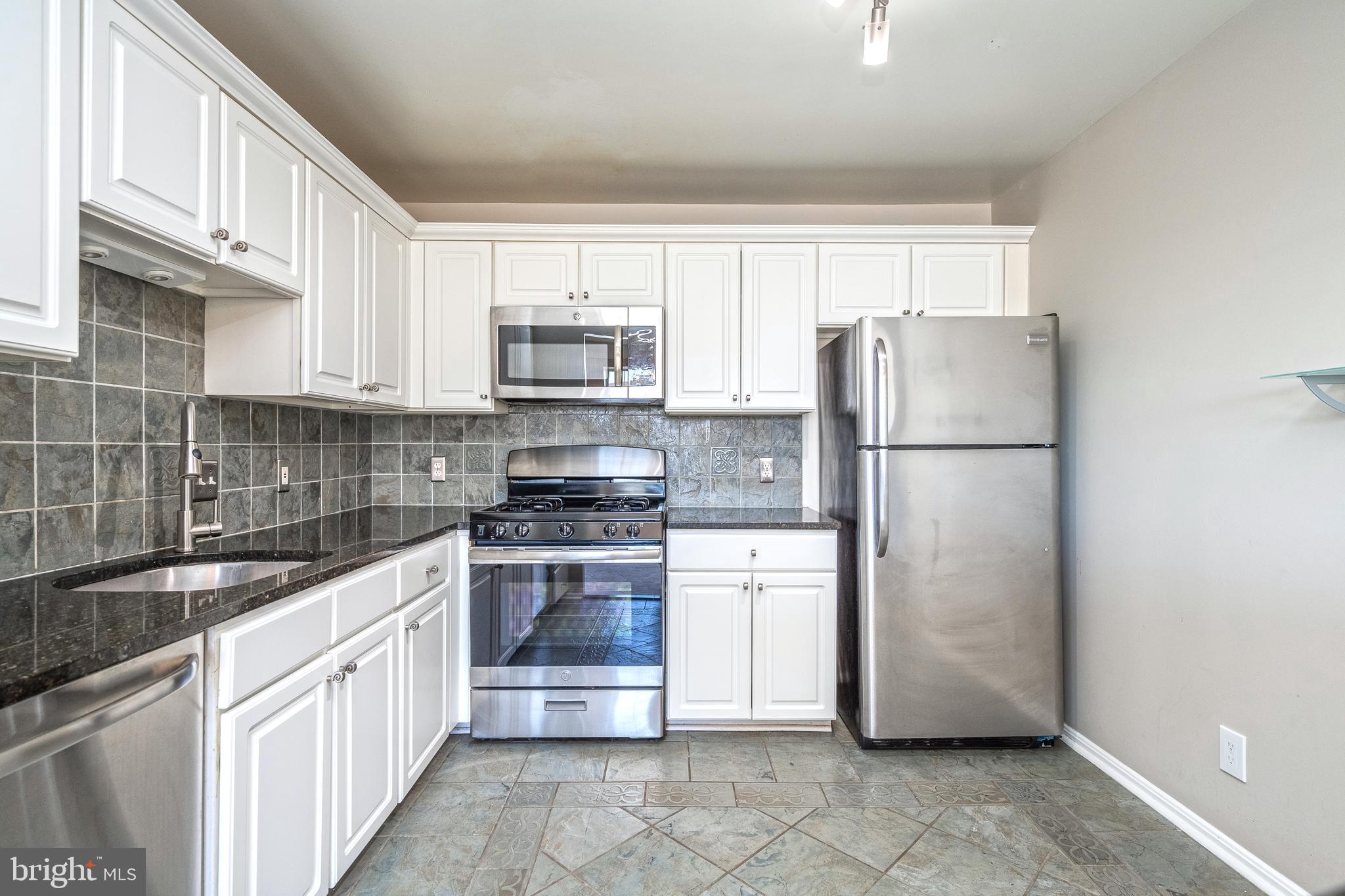 CHATHAM GREEN CONDOMINIUM - Residential