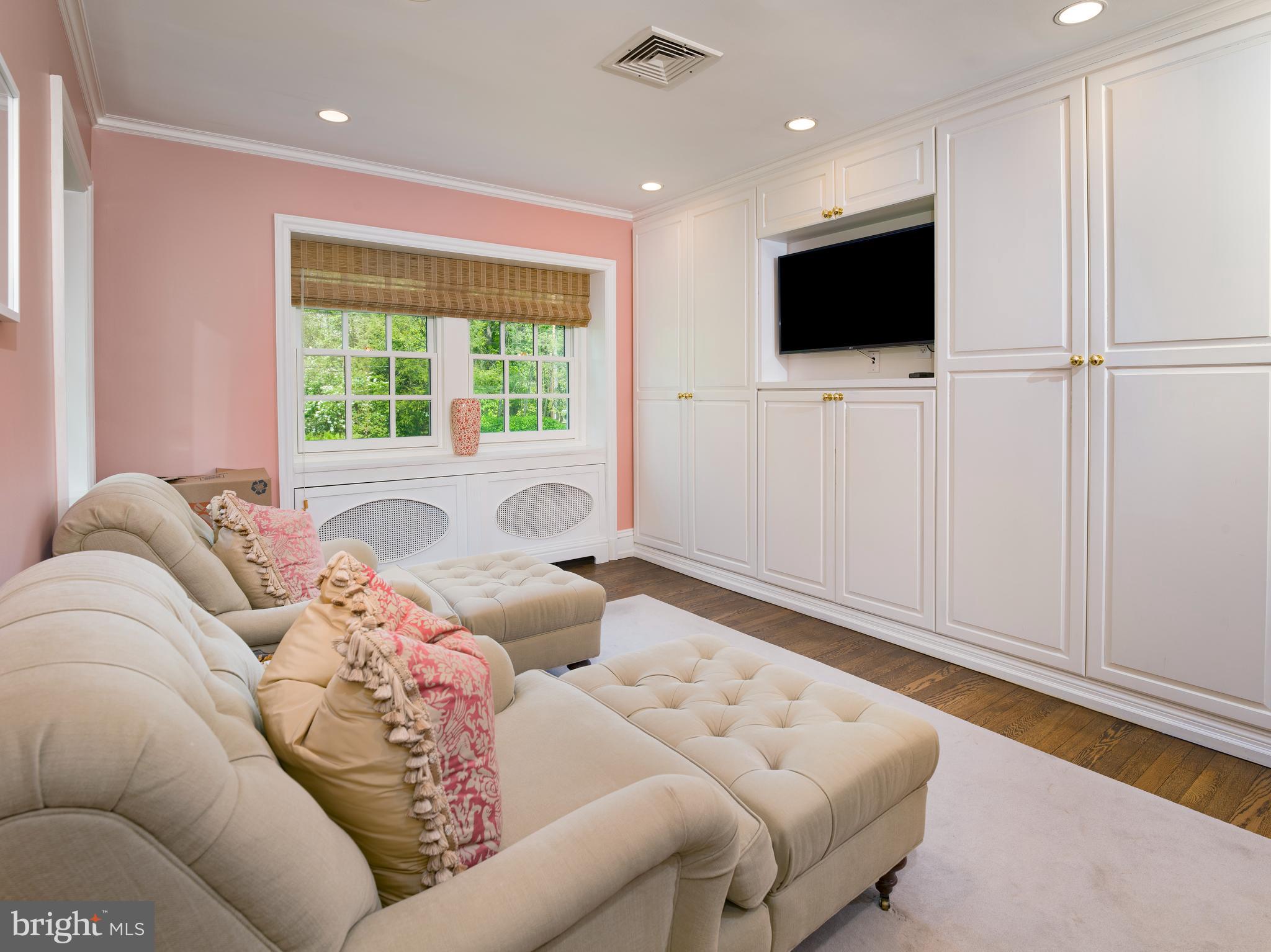 BRYN MAWR - Residential