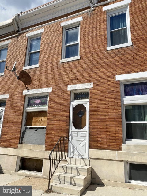 Townhouse For Sale - 2138 Penrose Avenue<br/> BALTIMORE, MD 21223