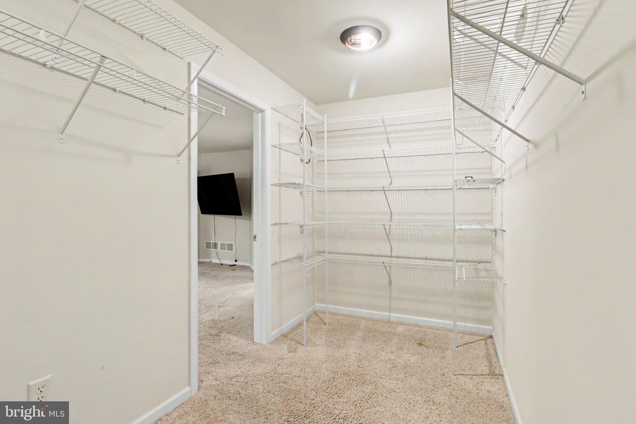 BROOKSHIRE - Residential