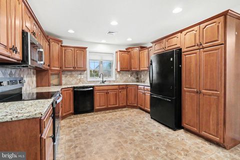 Tiny photo for 749 Heather Ridge, MANHEIM, PA 17545 (MLS # PALA2088668)