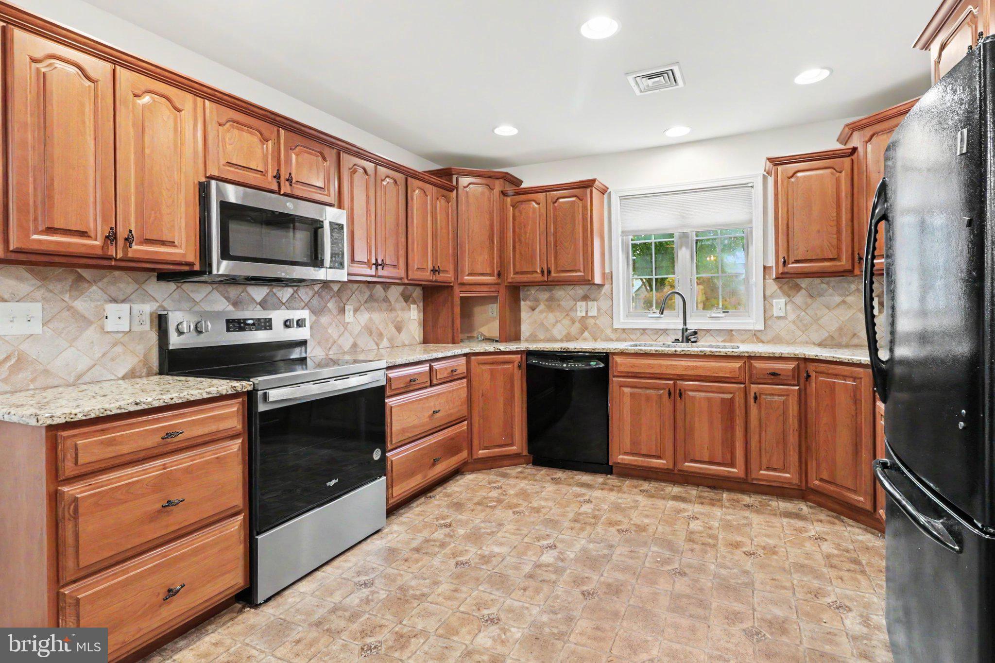 BROOKSHIRE - Residential
