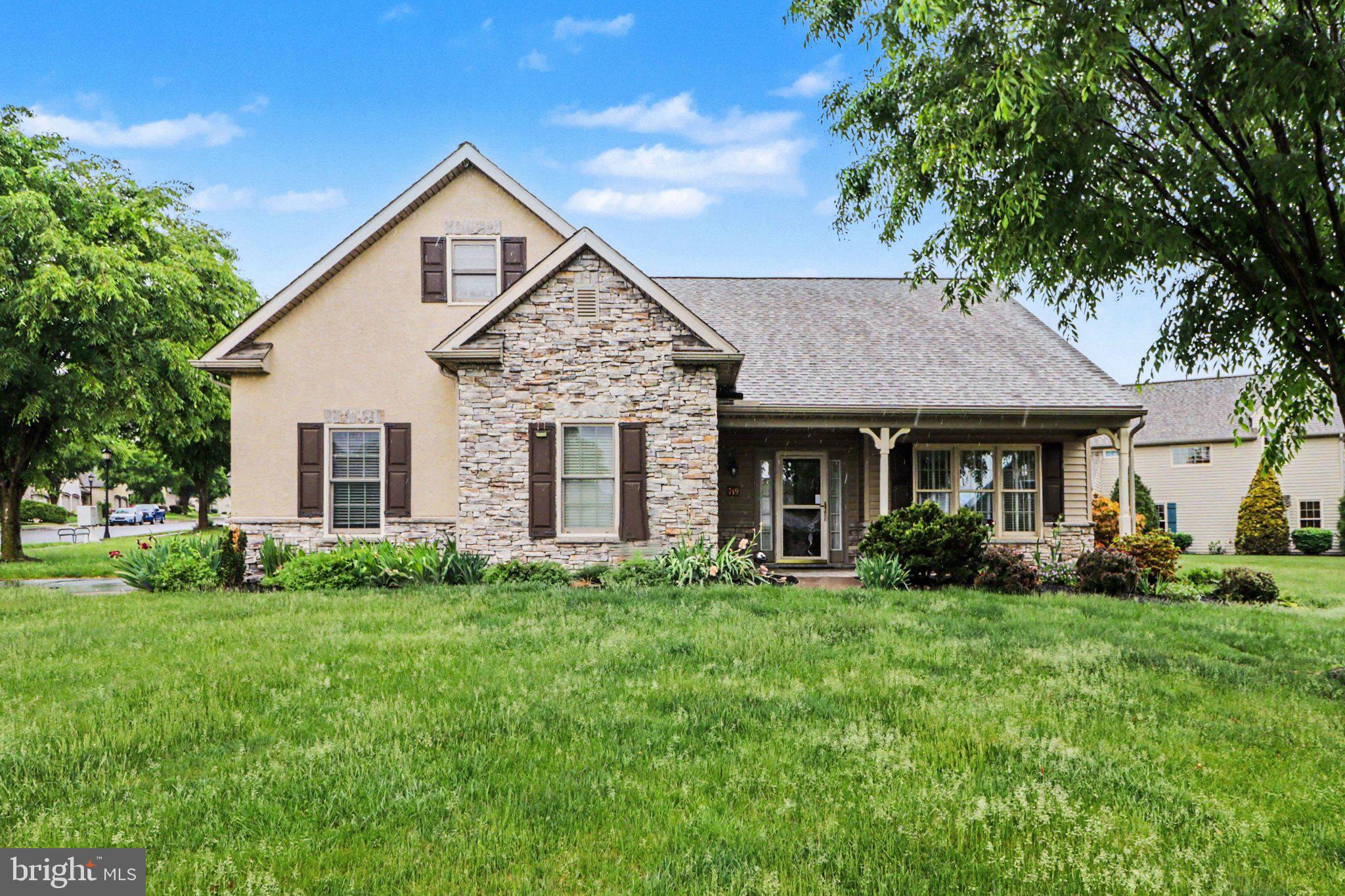 749 HEATHER RIDGE
