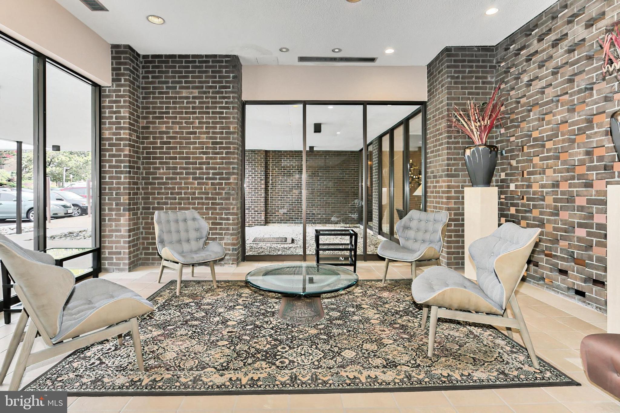250 S REYNOLDS STREET 111
