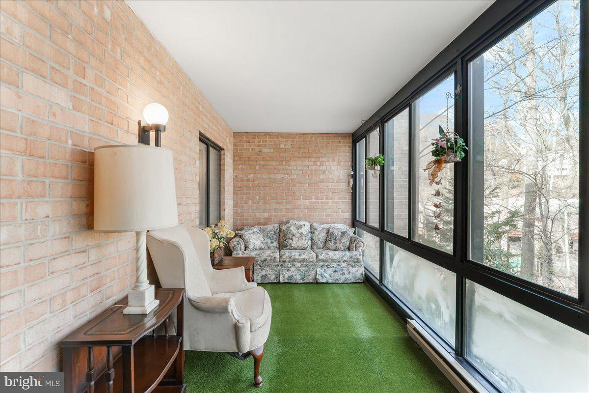 HICKORY HILL - Residential