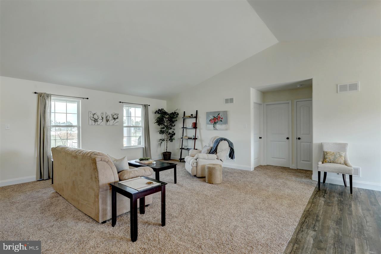 SHERWOOD FOREST - Residential