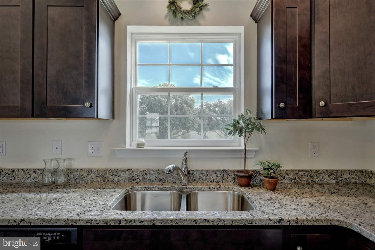 SHERWOOD FOREST - Residential