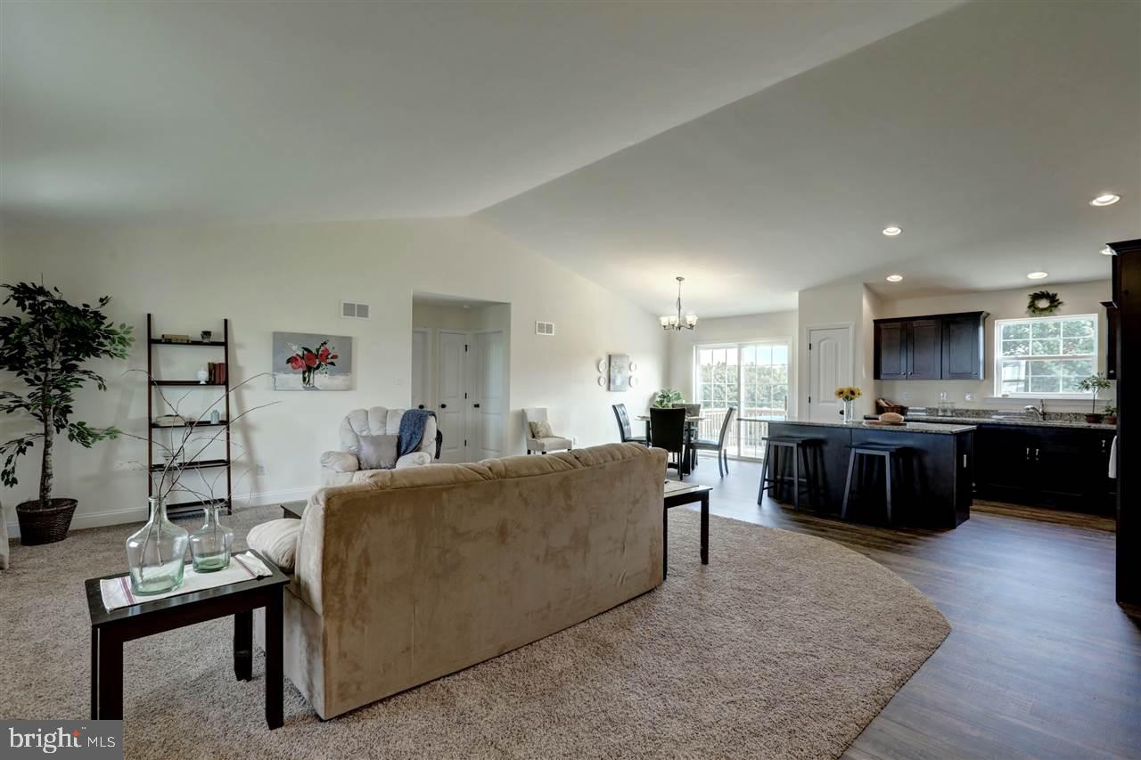 SHERWOOD FOREST - Residential