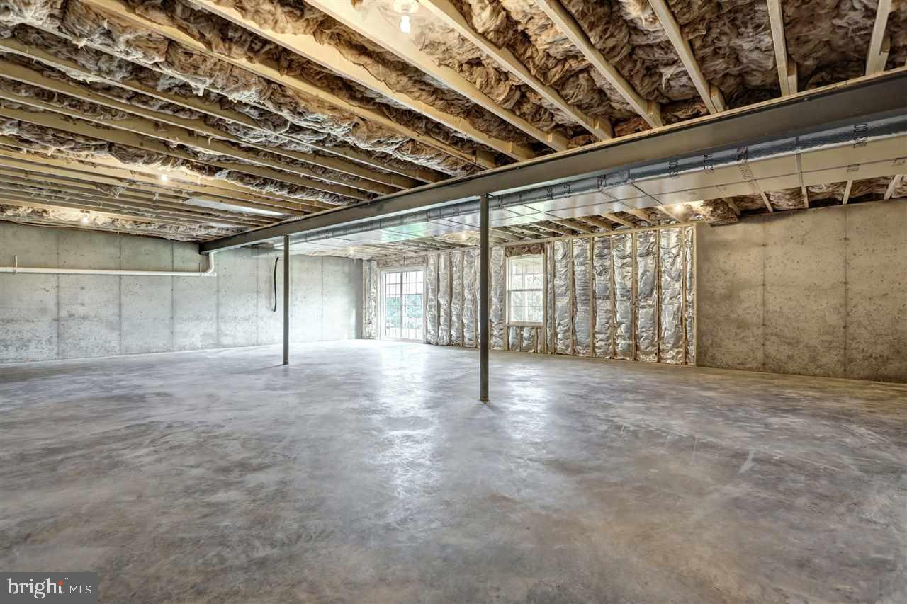 SHERWOOD FOREST - Residential
