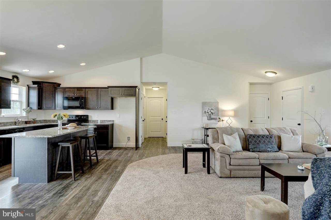 SHERWOOD FOREST - Residential
