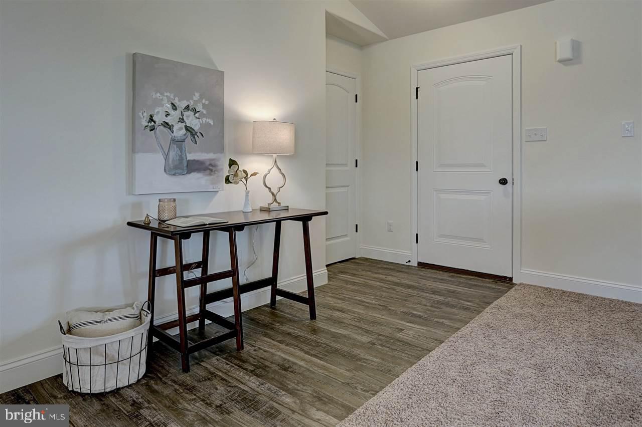 SHERWOOD FOREST - Residential