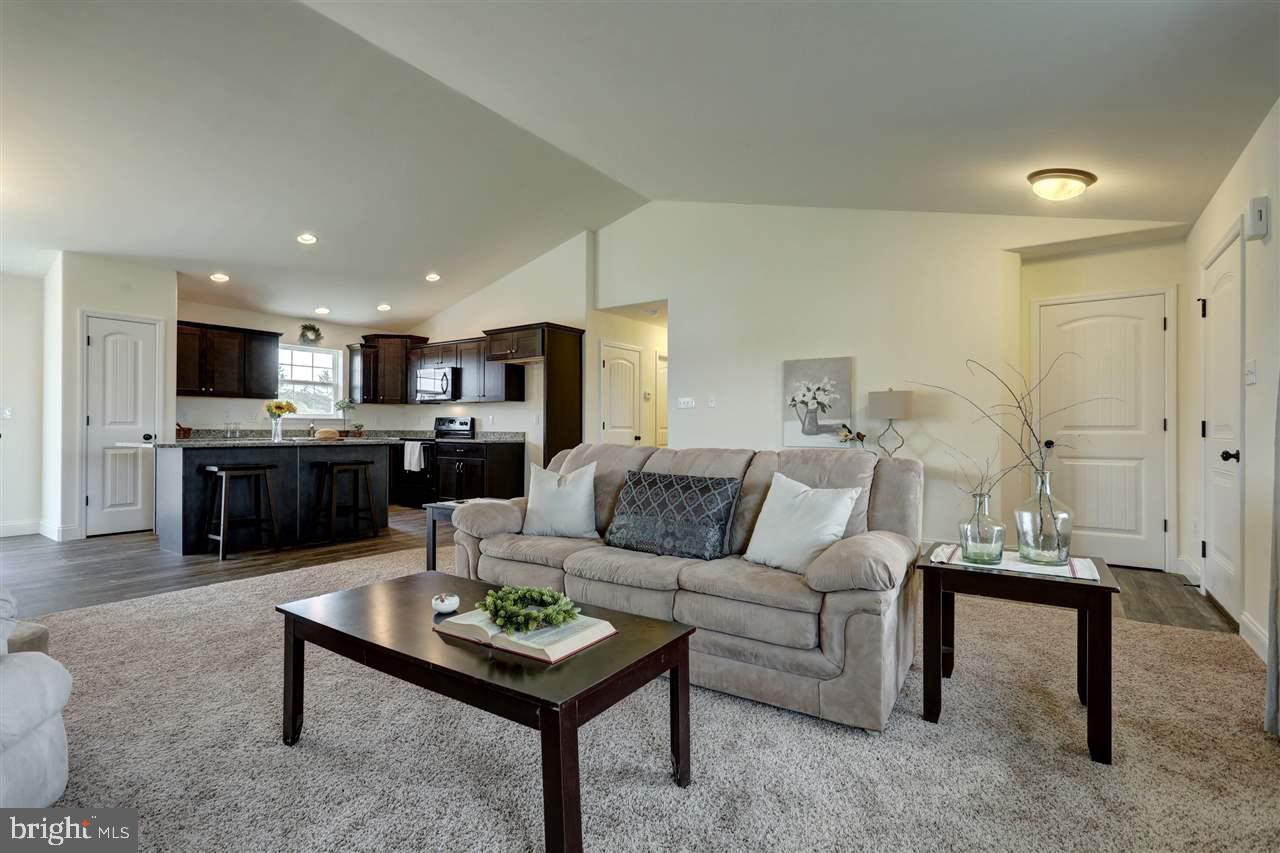 SHERWOOD FOREST - Residential