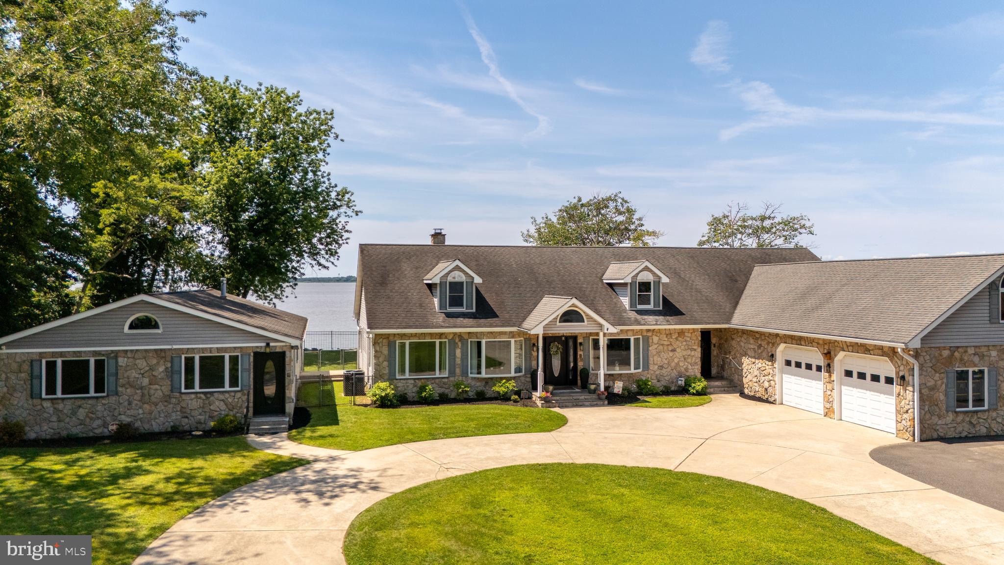 8 ISSAC DRIVE
