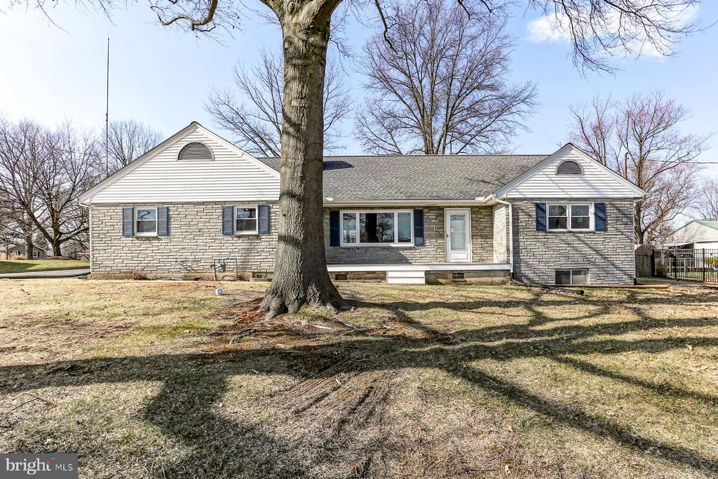 Photo of 239 Stonemill Drive, ELIZABETHTOWN, PA 17022 (MLS # PALA2065778)