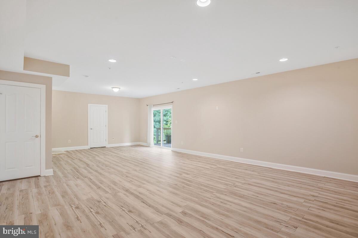 BROAD CREEK - Residential