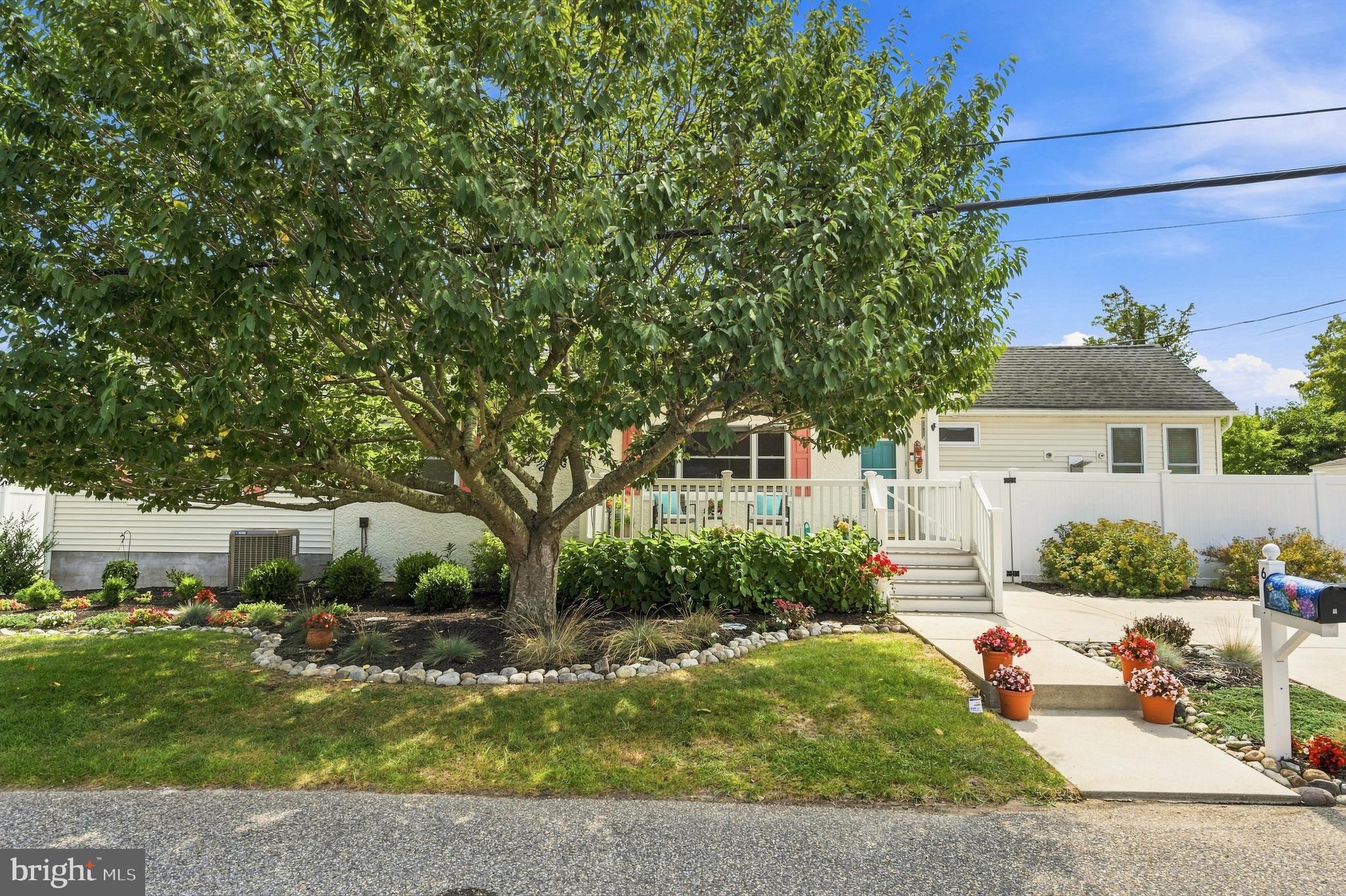 6 DRUMBED ROAD W