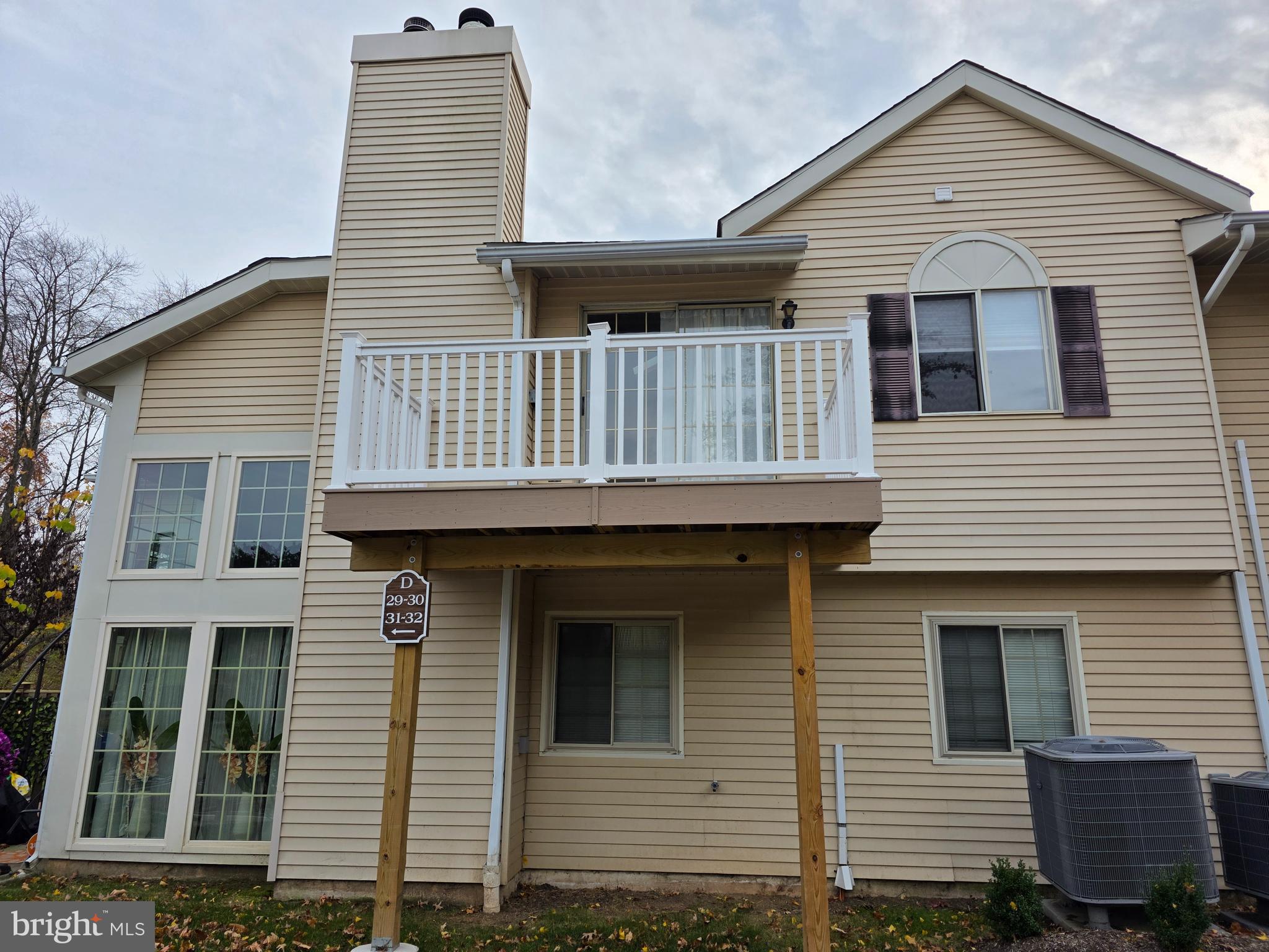 SAW MILL VALLEY - Residential Lease