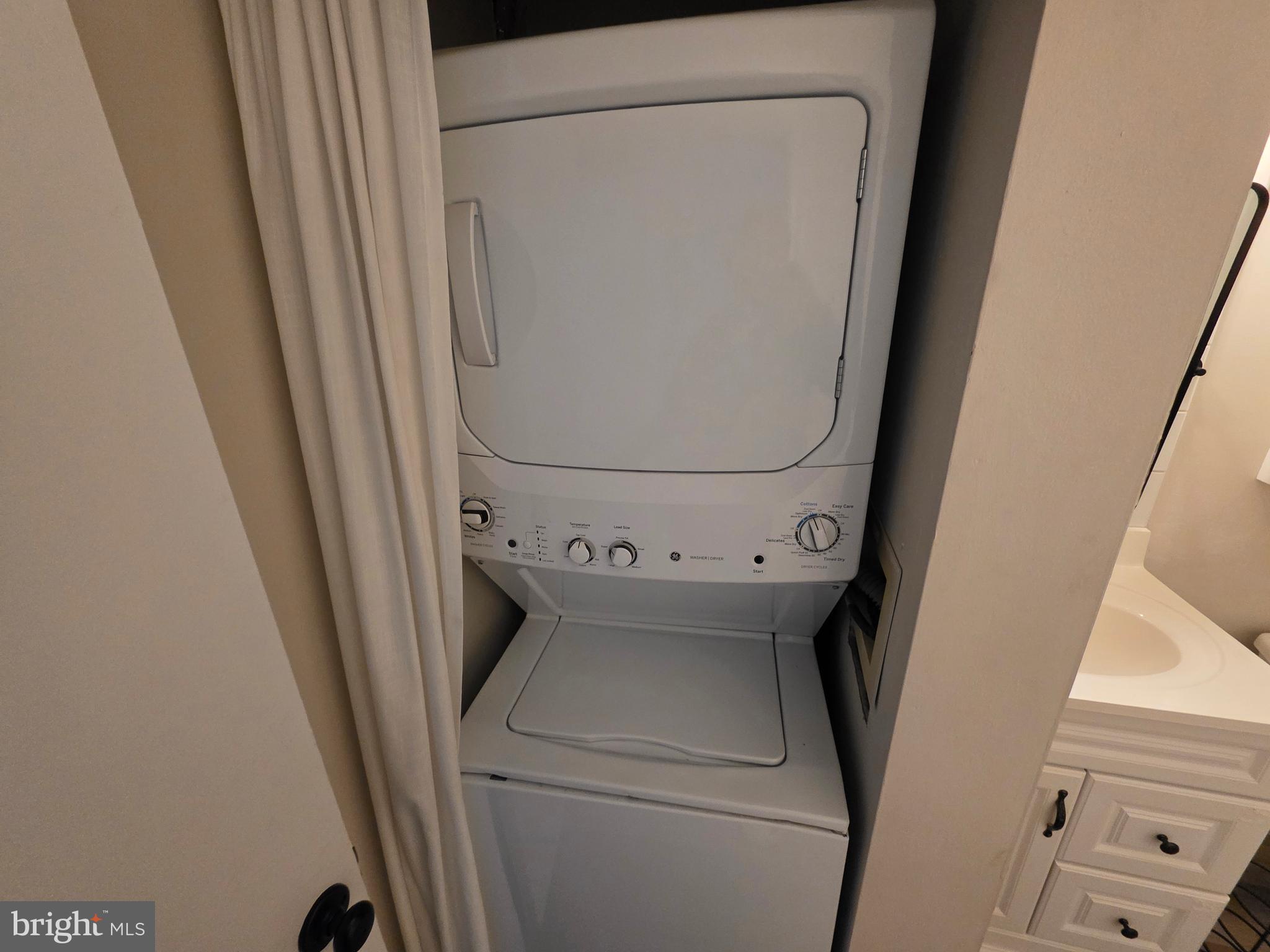 SAW MILL VALLEY - Residential Lease