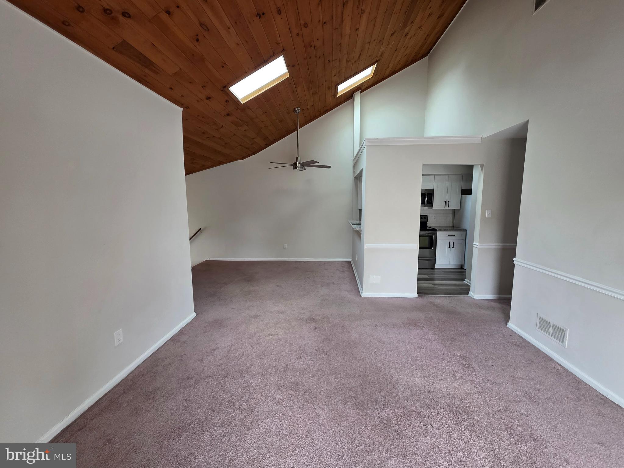 SAW MILL VALLEY - Residential Lease