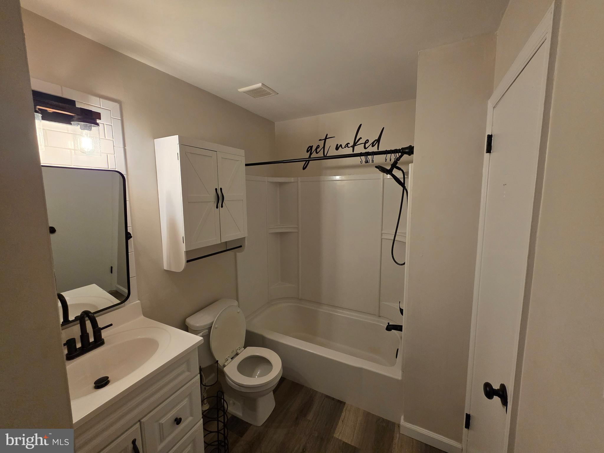 SAW MILL VALLEY - Residential Lease