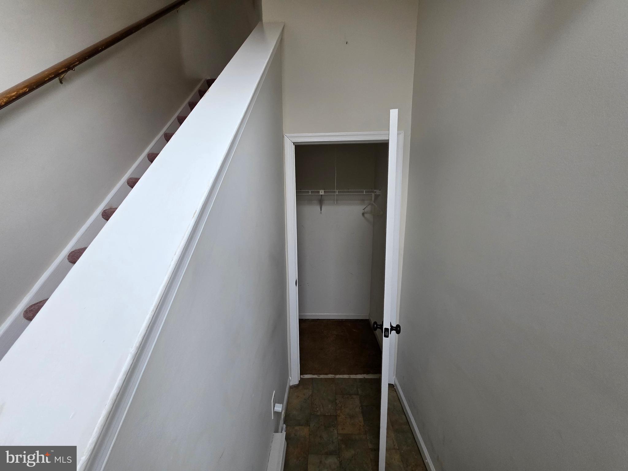 SAW MILL VALLEY - Residential Lease