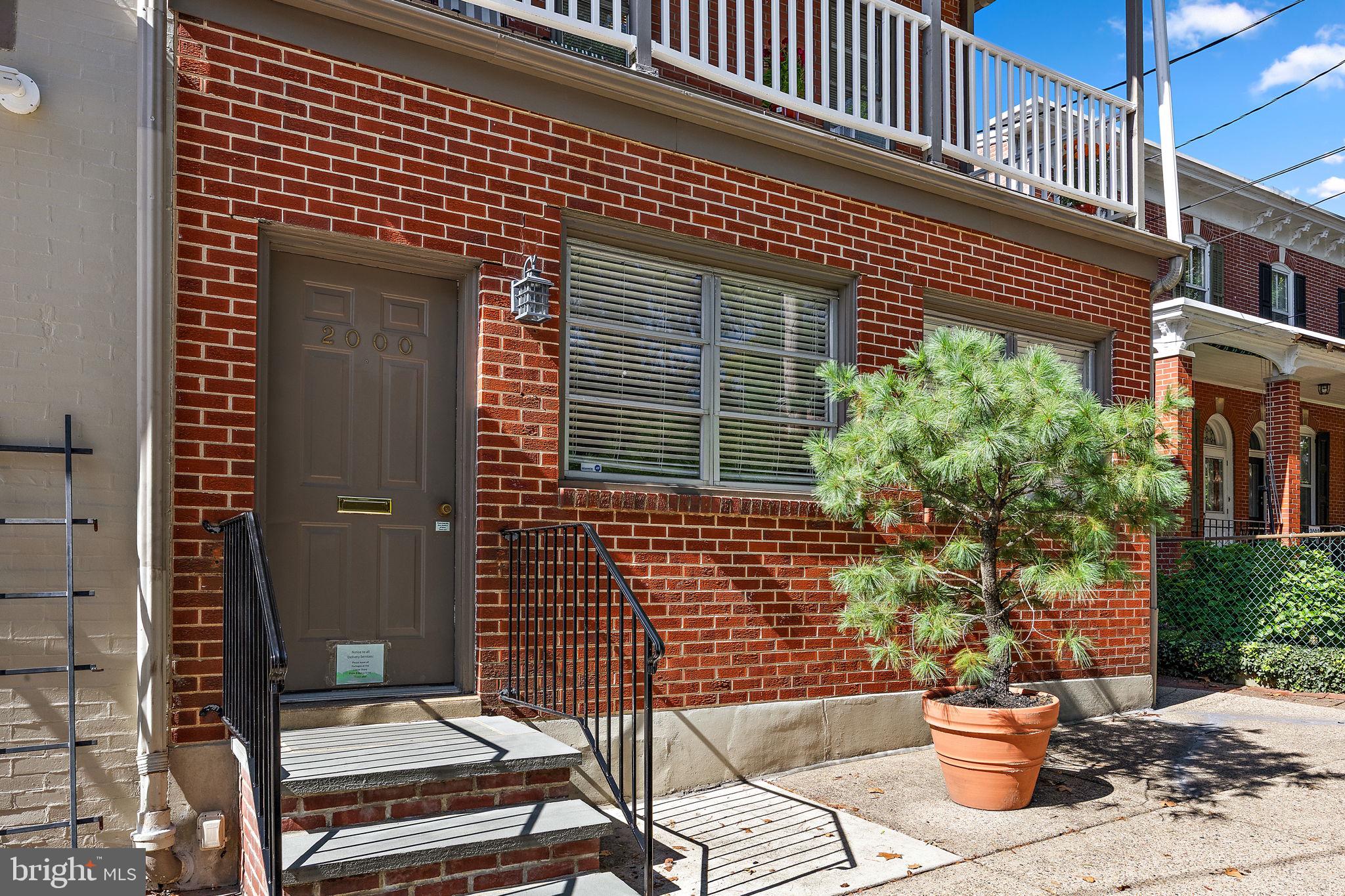 2000 DELAWARE AVENUE UNIT 3