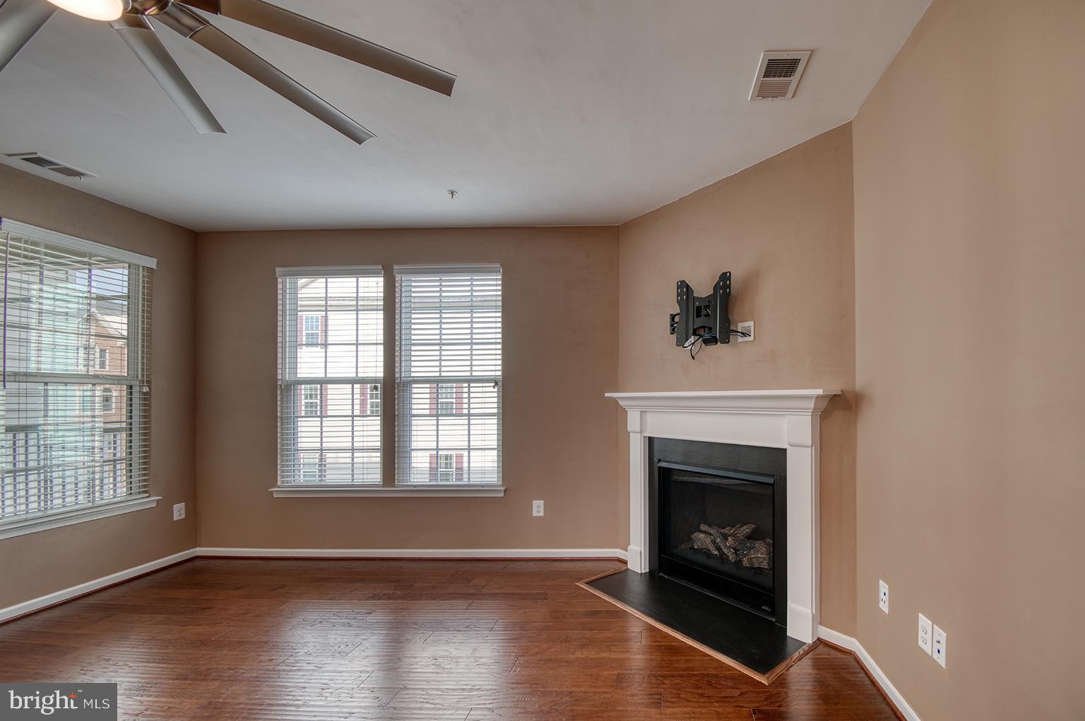 LINTON AT BALLENGER - Residential