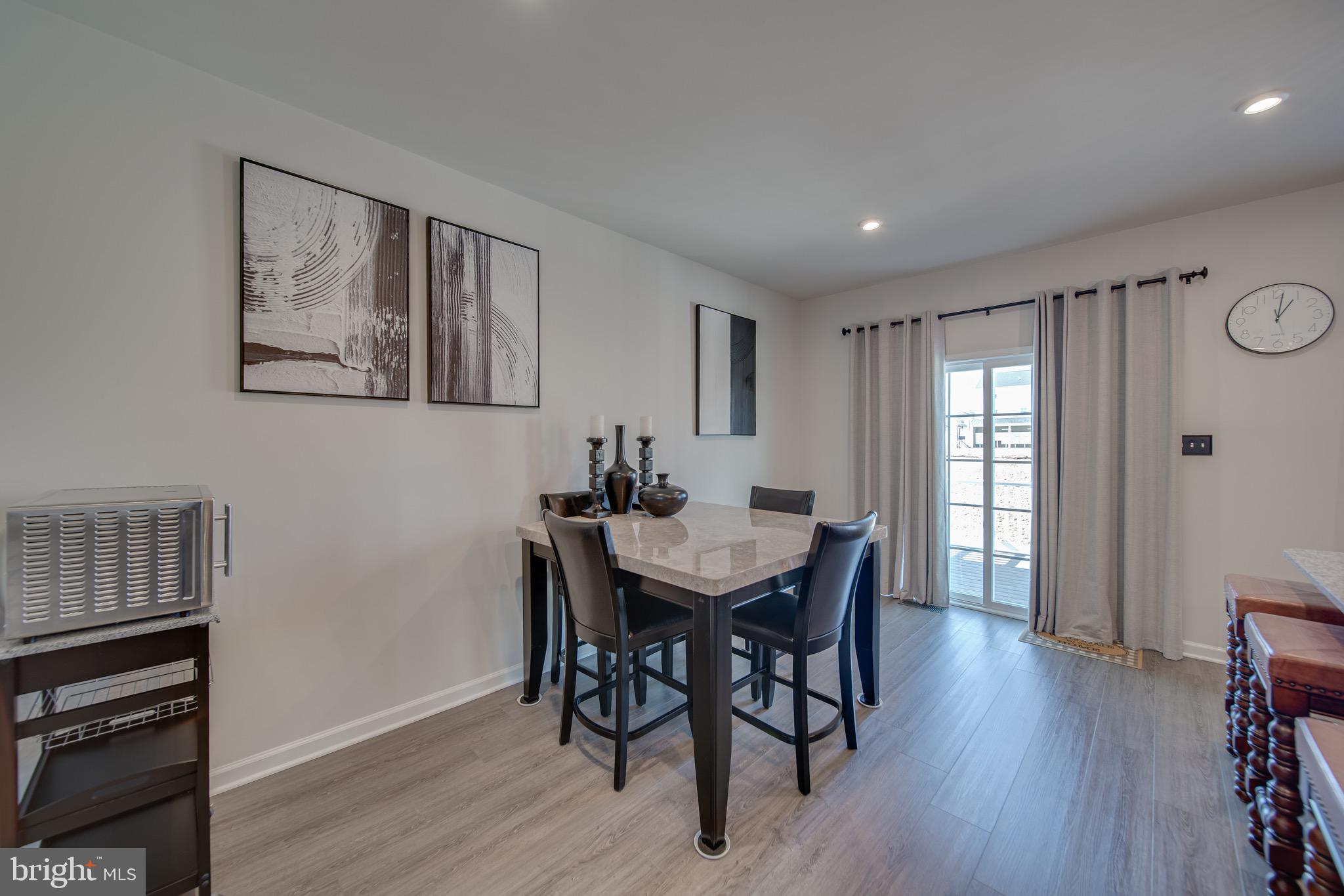 CARDINAL POINTE - Residential