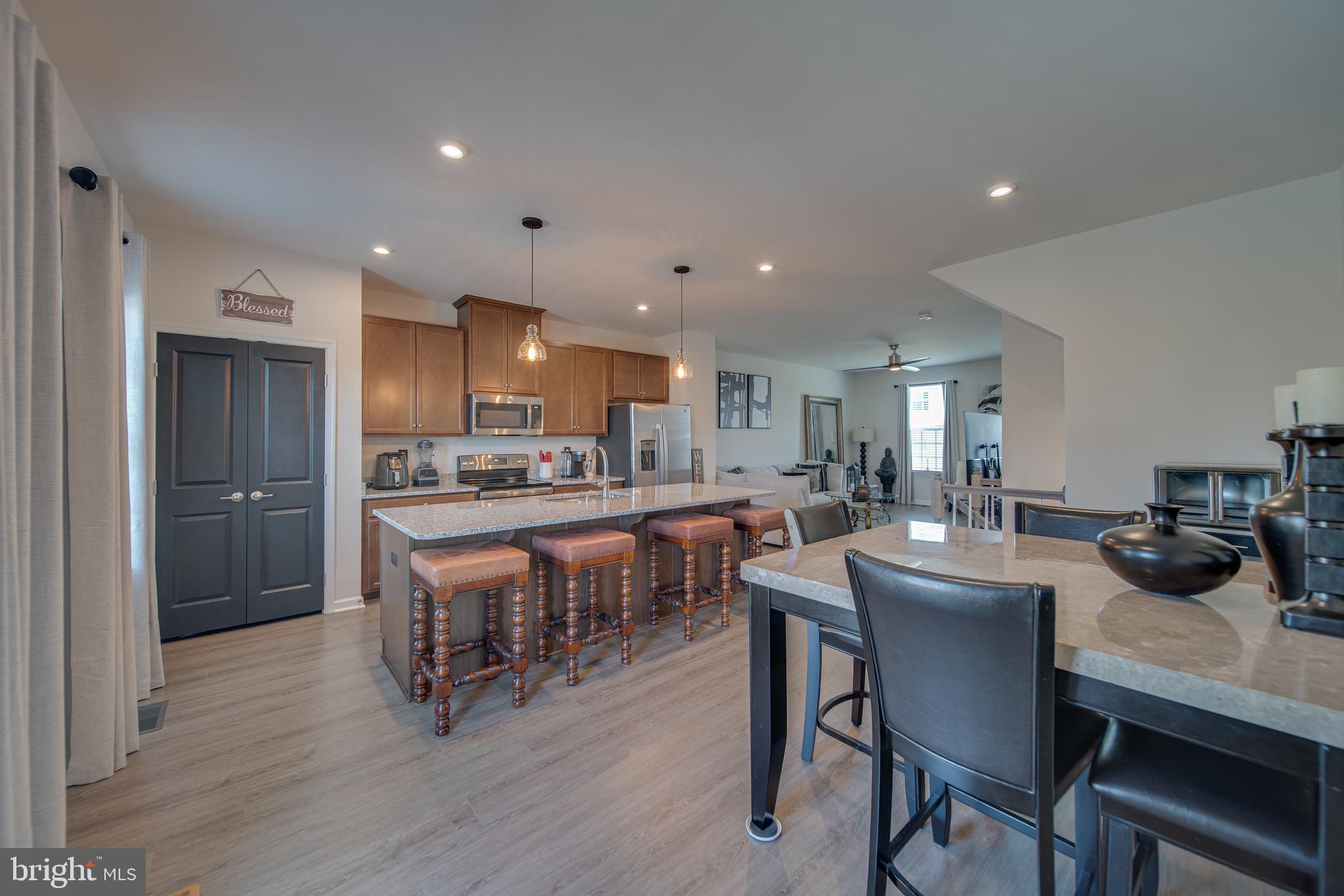 CARDINAL POINTE - Residential