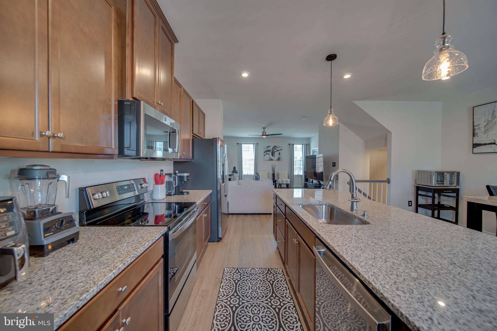 CARDINAL POINTE - Residential